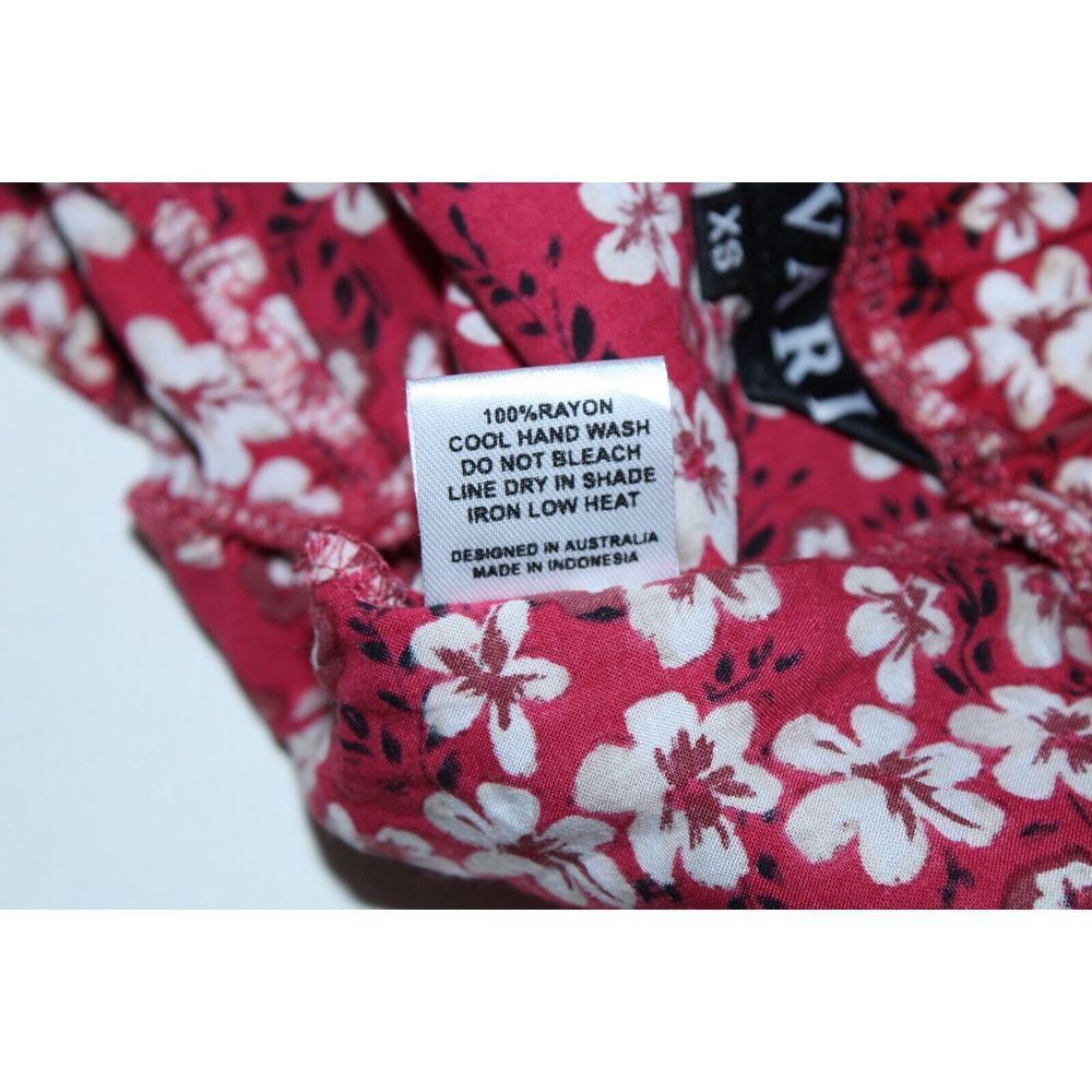 Kivari Women's XS Red White Floral Elastic Waist Rayon Shorts - Picture 9 of 10